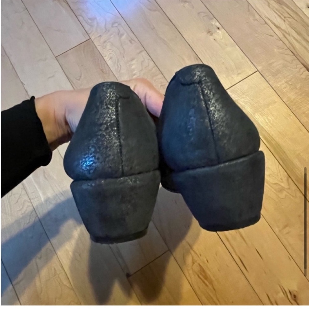 L'Amour Des Pieds Collection Bracey Slip-On Wedge Shoes Black Leather size 8.5 - Picture 7 of 9